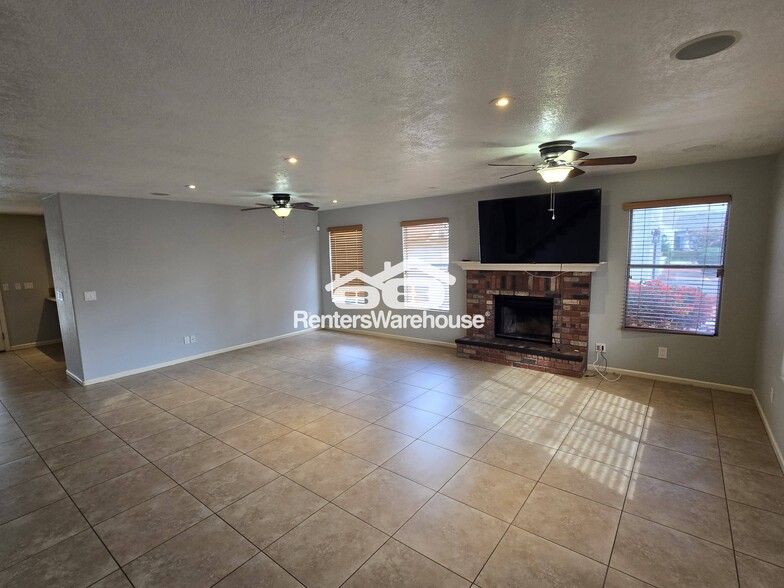 Building Photo - 19220 N 43rd Dr