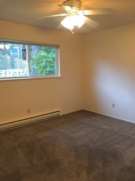 Building Photo - 5540 First Ct