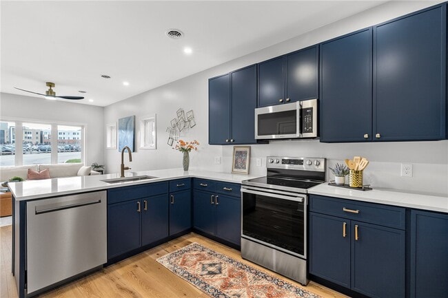 Building Photo - 169 S Union St