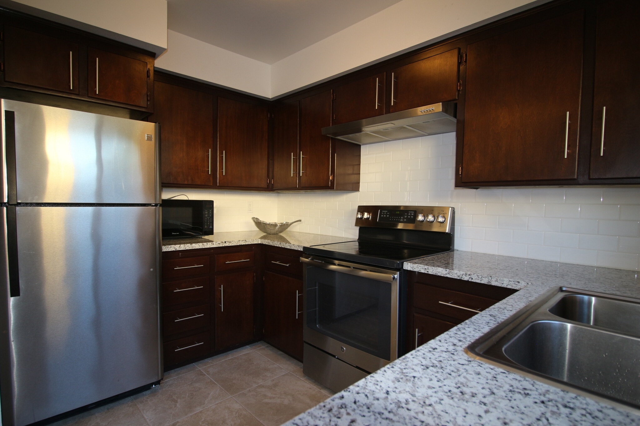 Building Photo - 1326 Galleon Way