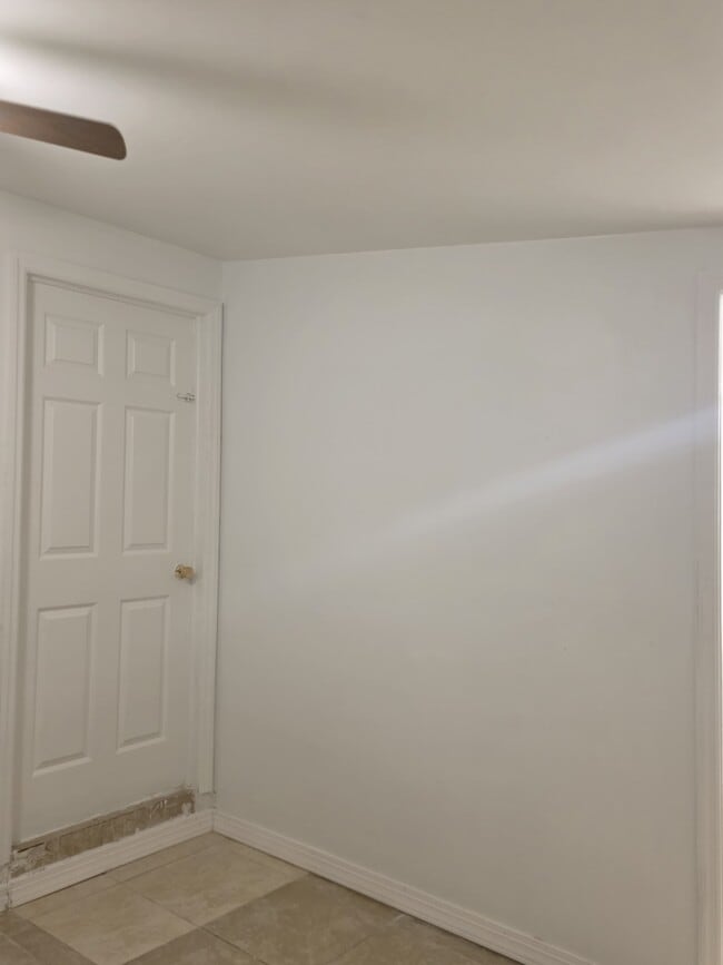 Building Photo - 26671 Sherwood Ln