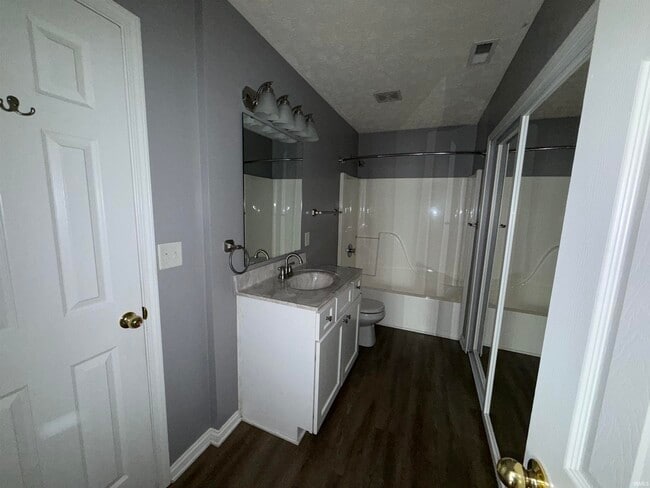 Building Photo - 5839 River Walk Cir