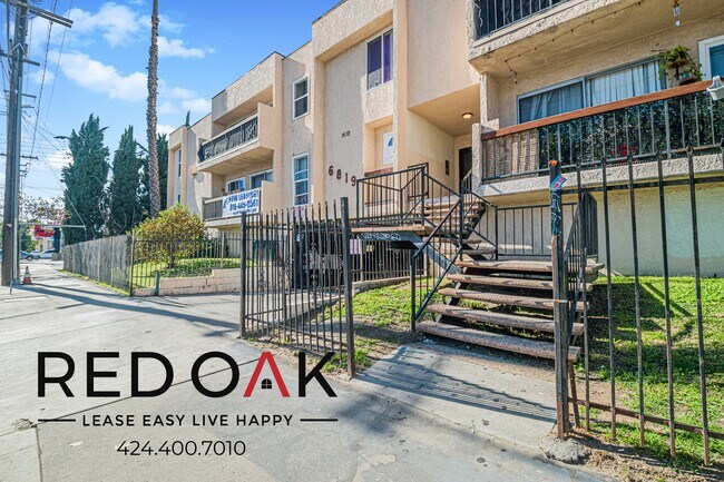 Building Photo - 6819 Laurel Canyon Blvd