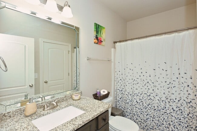 Building Photo - **2019-BUILT EXECUTIVE HOME IN A CUL-DE-SA...