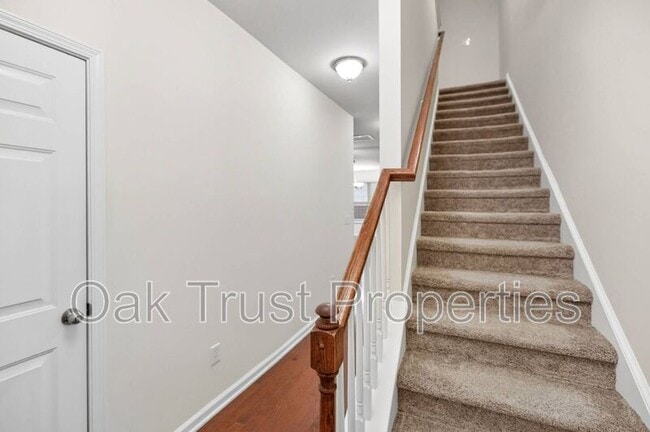 Building Photo - 854 Bibury Ct