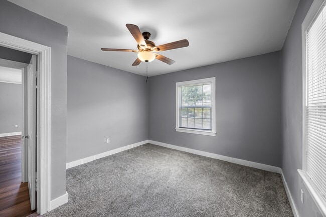 Building Photo - 1056 Campbell St