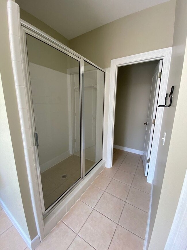 Building Photo - Spacious 3Bed/2Ba Brick Home in Established Neighborhood w/Easy Access to Everything! *SPECIAL: 1...