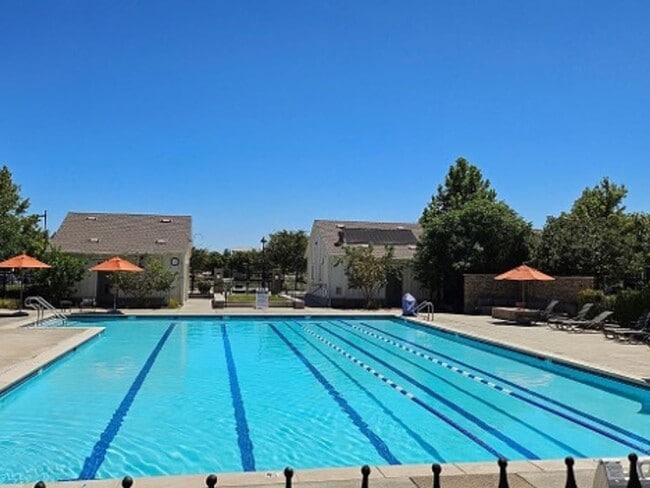 Building Photo - Upscale 2/2 Apartment in The Cannery!-$500 Off 1st Month's Rent