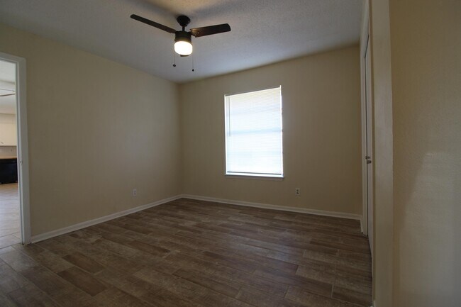 Building Photo - 3303 Brookbend Dr