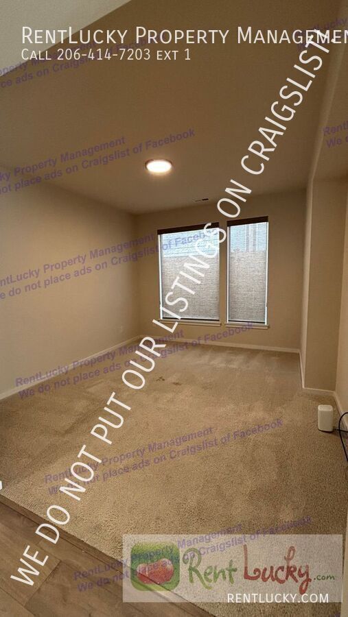 Building Photo - 16306 27th St Ct E