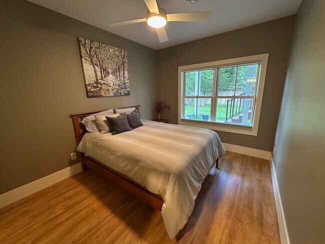 Building Photo - 4015 Wood End Dr
