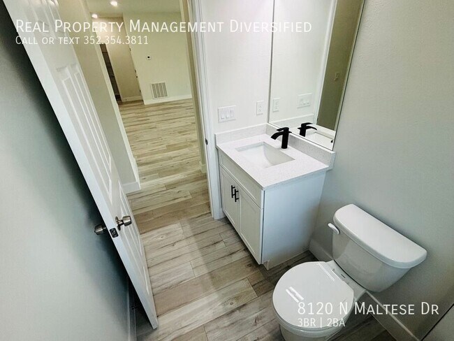 Building Photo - 8120 N Maltese Dr