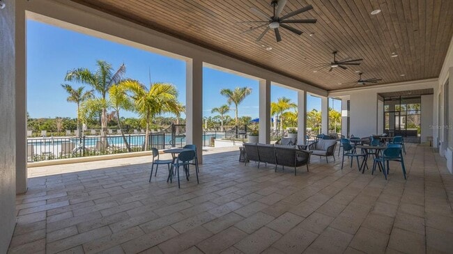 Building Photo - 690 Allora Ave