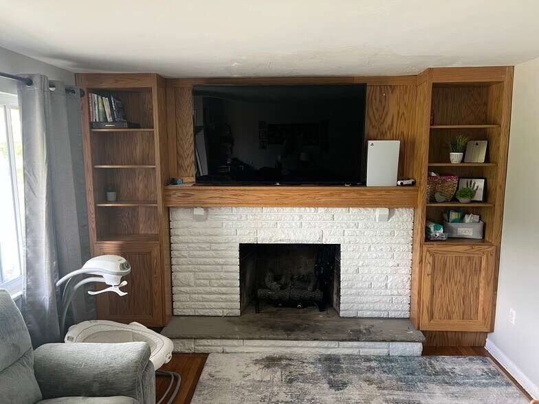 Building Photo - 414 Wyndhurst Dr