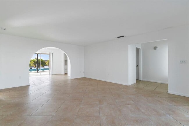 Building Photo - 1708 Claw Ct