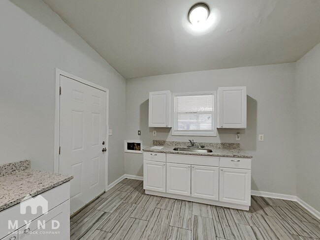 Building Photo - 3231 Tena Ruth Cove
