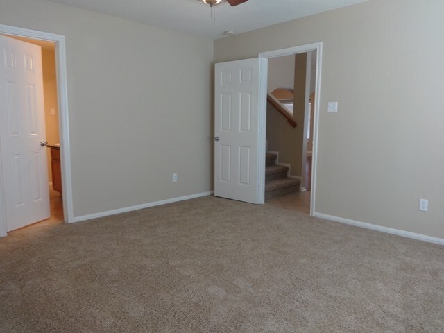 Building Photo - 18439 Sunrise Oaks Ct