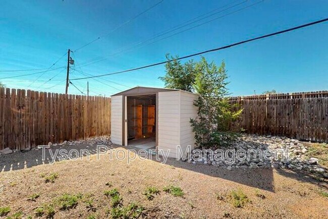 Building Photo - 5932 Avenida La Barranca NW