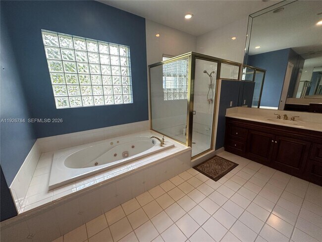 Building Photo - 15335 SW 80th Ave