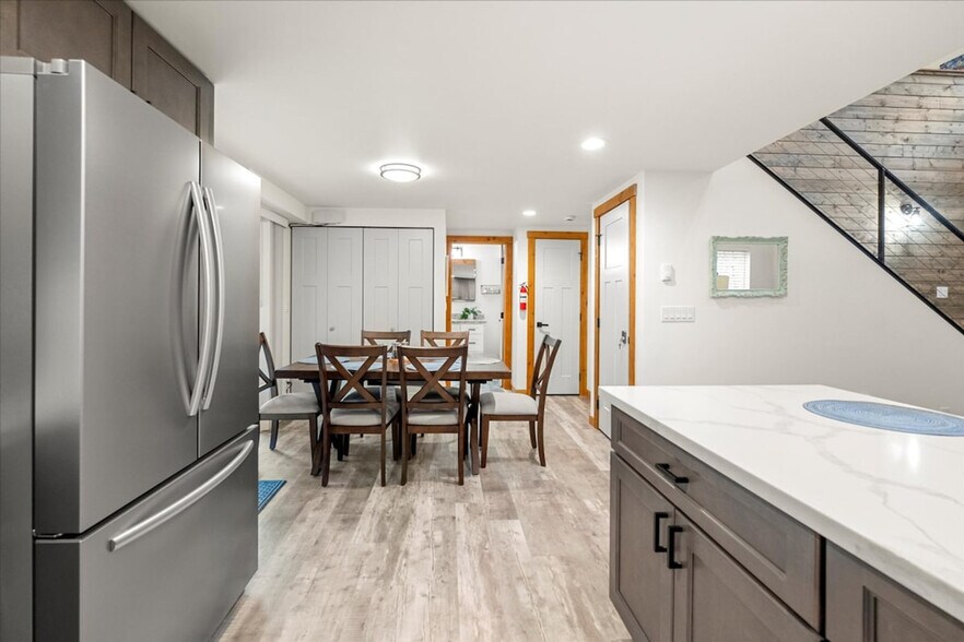 Building Photo - 308 Paradise Dr