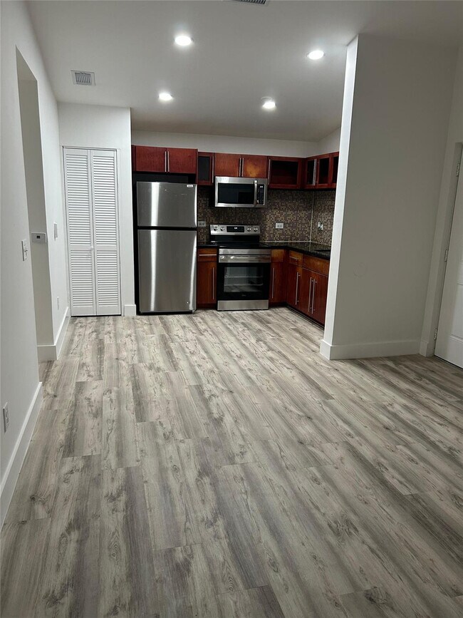 Building Photo - 3610 N 56th Ave