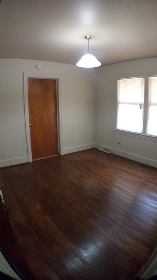 Building Photo - 113 Brookside Cir