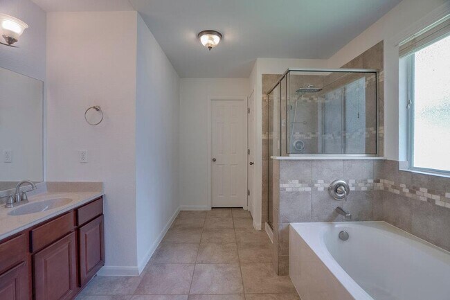 Building Photo - 30126 Bumble Bee Dr