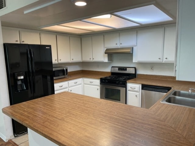 Building Photo - 1315 W Latham Ave