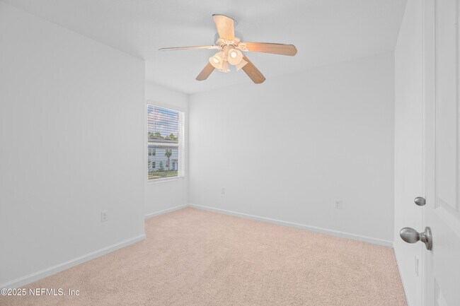 Building Photo - 40 Crisanto Rd