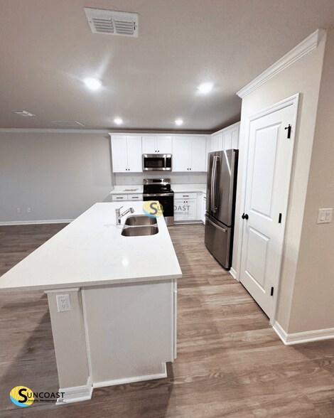 Building Photo - 13 Slumber Path