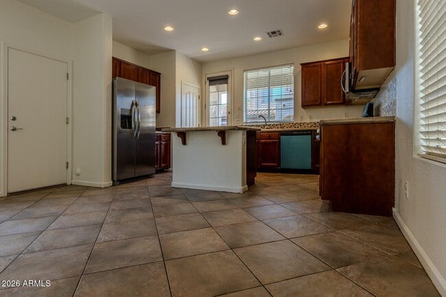 Building Photo - 2051 E Carla Vista Dr