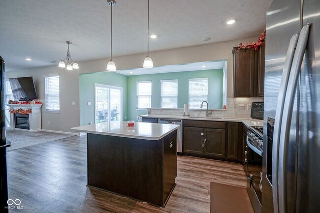 Building Photo - 6810 Birmingham Ave