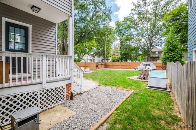 Building Photo - 3100 Barton Ave