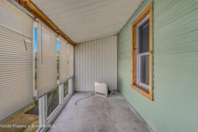 Building Photo - 7 Plum Pl