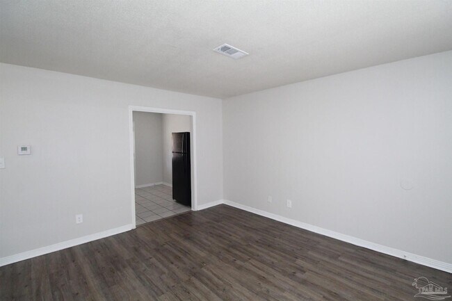 Building Photo - 10151 Guidy Ln