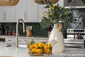 Building Photo - 6790 river