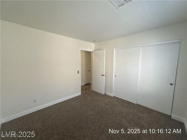 Building Photo - 6543 Blooming Sun Ct