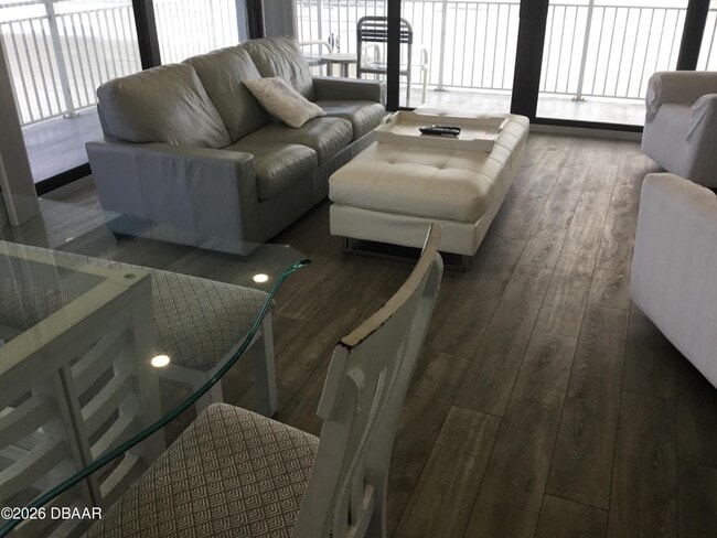 Building Photo - 1571 S Atlantic Ave