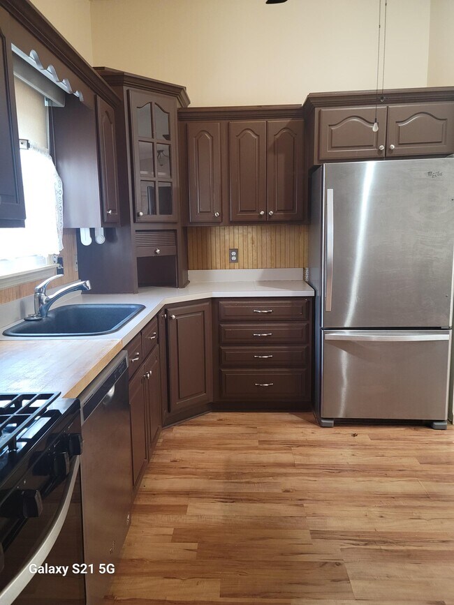 Building Photo - 140 Shelley Ln