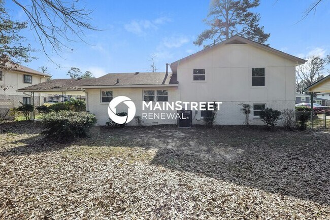 Building Photo - 3 Bedroom Pet-Friendly Home in College Park, GA with Main Street Renewal