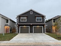 Building Photo - 2515 Lynwood Bnd