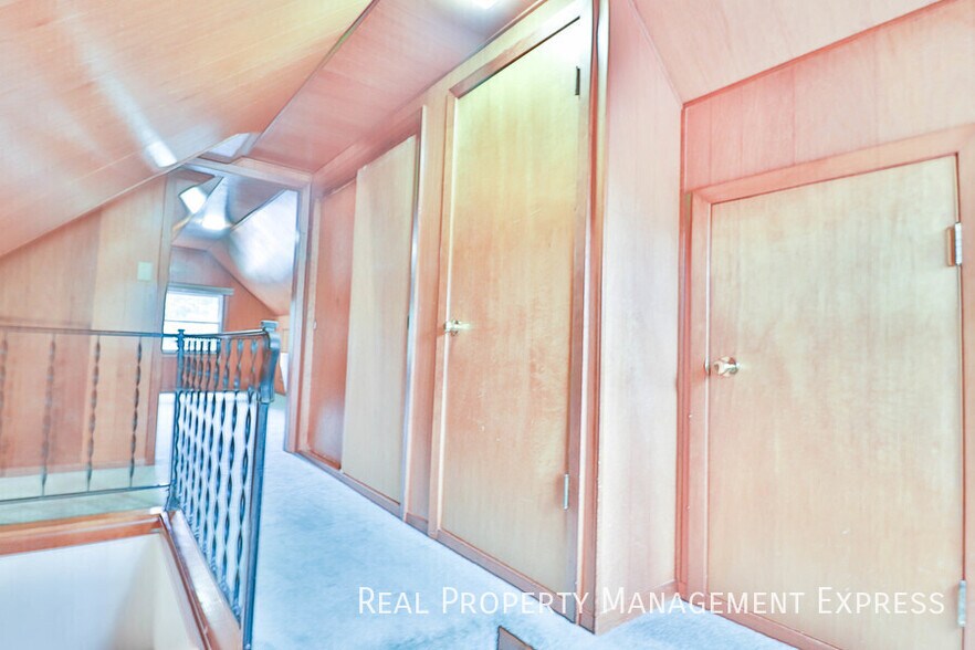 Building Photo - Charming 4 Bedroom 2.5 Bath near Sanford