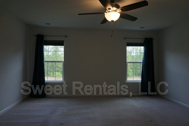 Building Photo - 210 Daniels Creek Cir