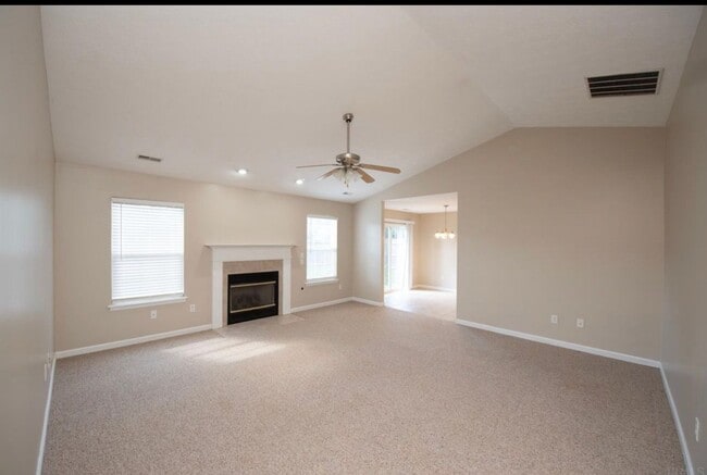 Building Photo - Carrington Estates...3 Bedroom 2 Bath