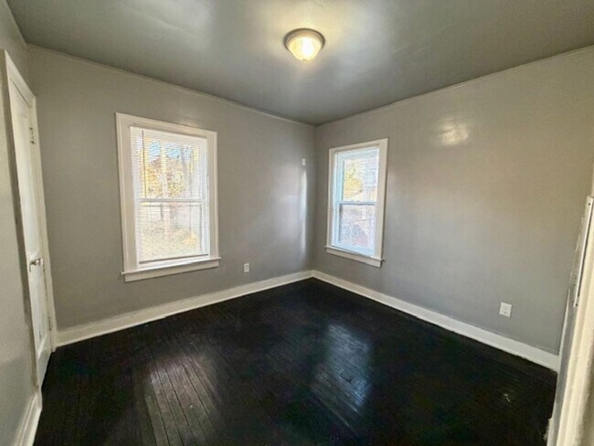 Building Photo - 14434 Mettetal St