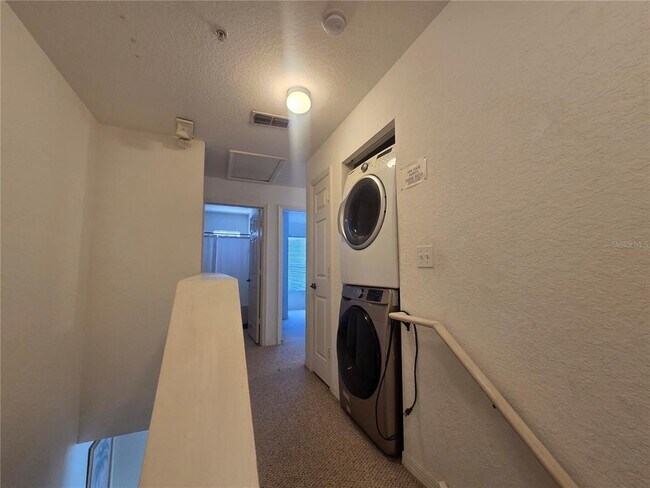 Building Photo - 4013 Venetian Bay Dr