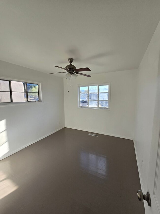 Building Photo - Centrally located in the NE Heights 4 bedroom, 1 3/4 Bath 1900 square feet.