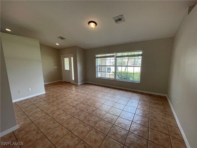 Building Photo - 6792 Weatherby Ct