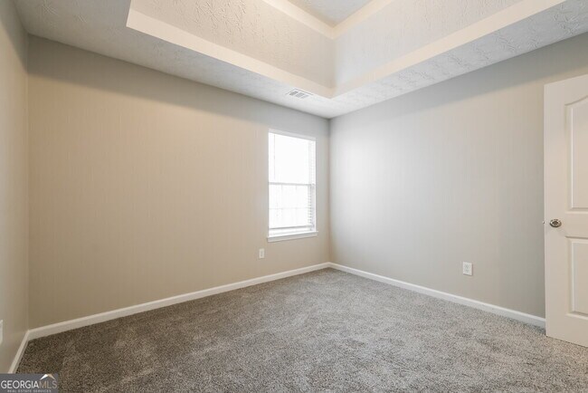 Building Photo - 45 Churchill Park Dr
