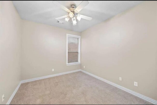 Building Photo - 17923 Serene Shore Dr